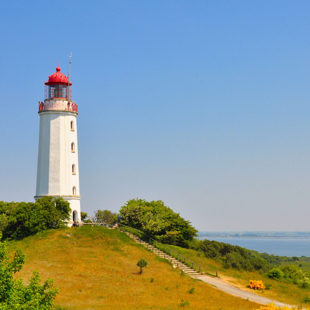 Der Leuchtturm Dornbusch auf der Insel Hiddensee